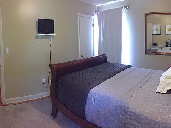 bdrm1:furnished from previous tenant as sample layout; furni