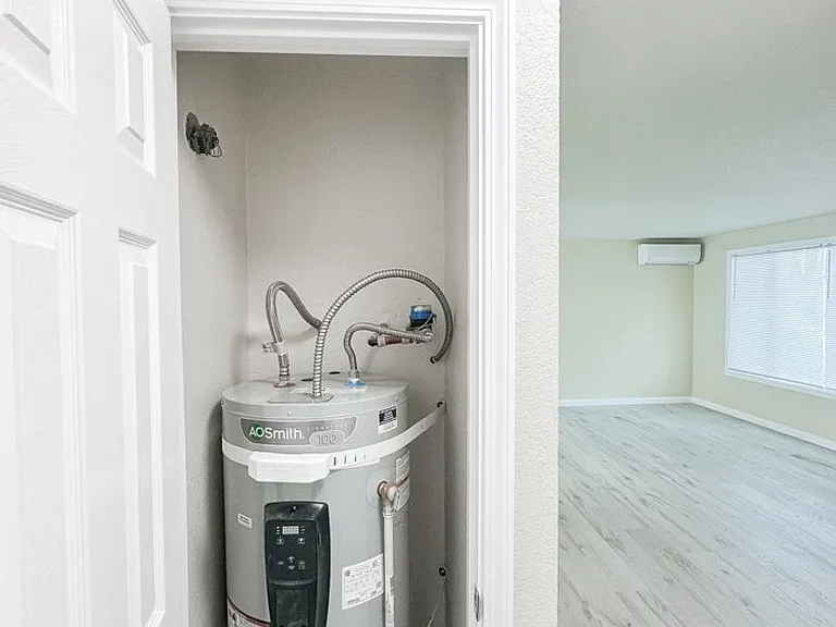 180 Garland Way N — Photo 14