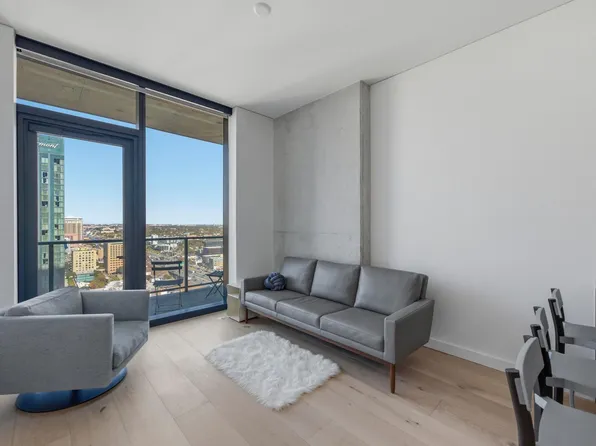 610 Davis St #2710, Austin, TX 78701