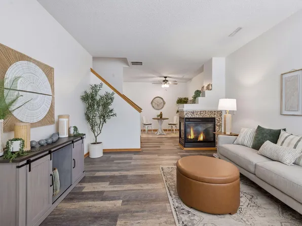 1524 Liberty Cir, Shakopee, MN 55379