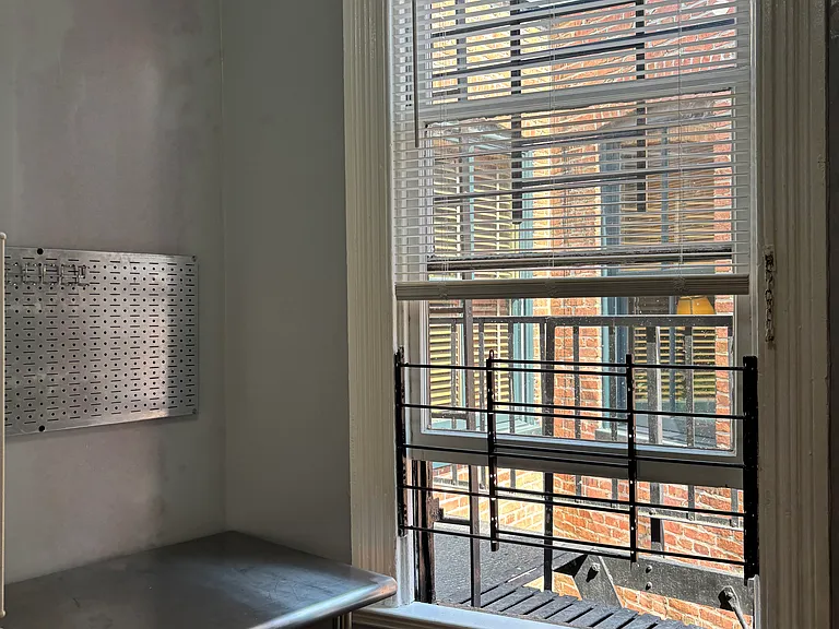1526 W Mount Royal Ave #3R — Photo 7
