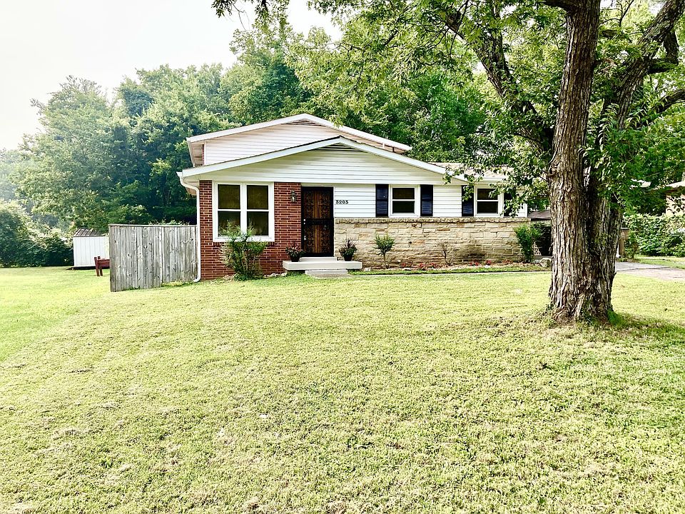 1st image of 3203 Moorewood Dr