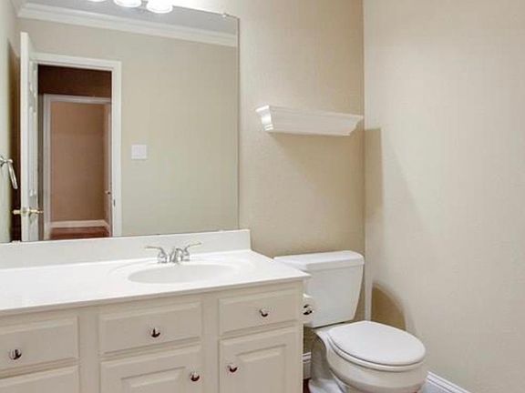 3rd image of 1304 Big Canyon Dr