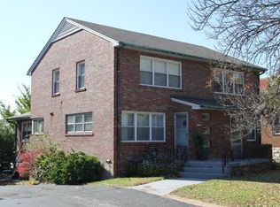 7046 Clayton Rd, Saint Louis, MO 63117