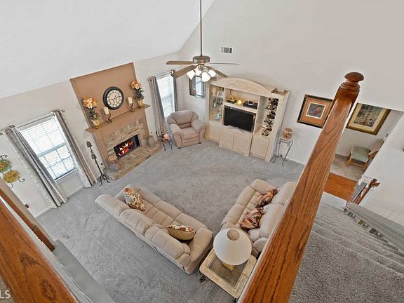 2nd image of 3020 Lincoln Log Way