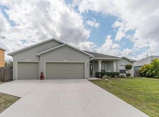 574 SW Backert Ave, Port Saint Lucie, FL 34953
