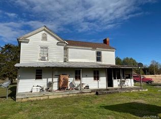 1017 Milby Town Rd, Shacklefords, VA 23156