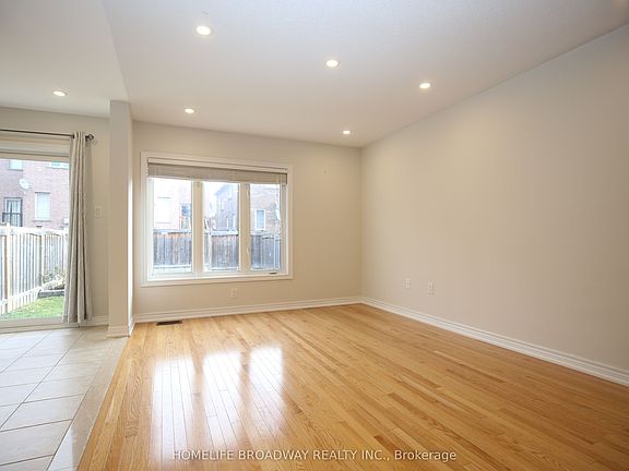 3rd image of 21 Barli Cres