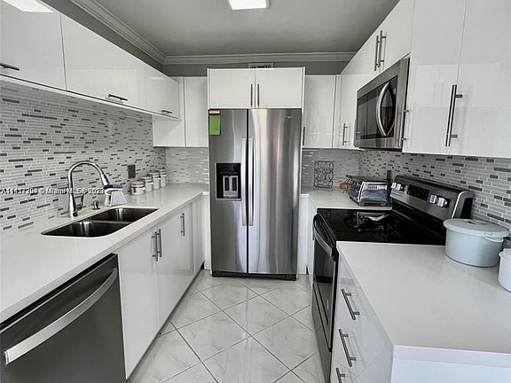 4th image of 1200 NE Miami Gardens Dr APT 514W