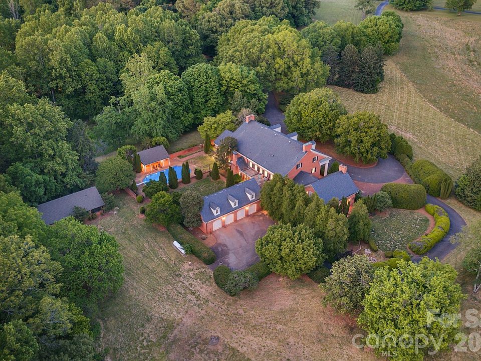 1st image of 1486 Knolls Dr