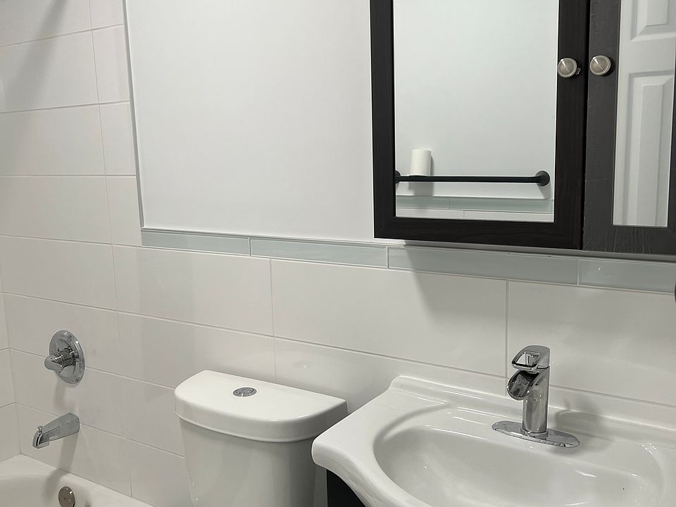 1st image of 30 Quintard St #30