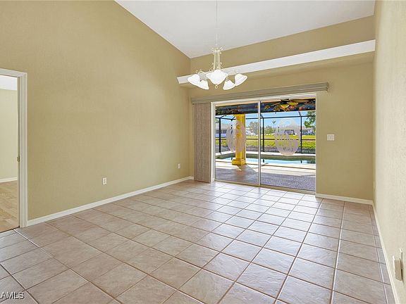 5th image of 1212 SE 15th Ter