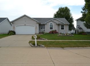 1127 Tiara Dr NE, Cedar Rapids, IA 52402