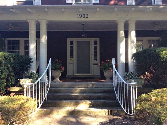 2nd image of 1902 Franklin Ave