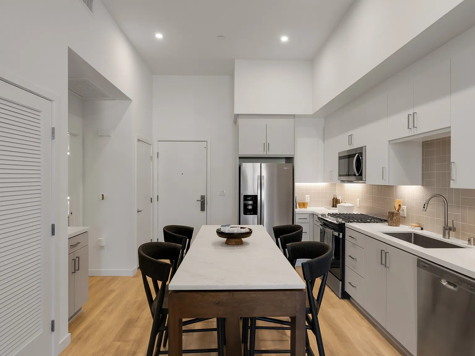 Gable House Apartments — Photo 3