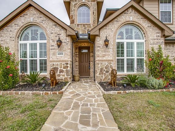 3rd image of 4801 Creekridge Ln