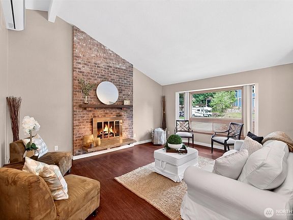 4th image of 4815 West Tapps Dr East