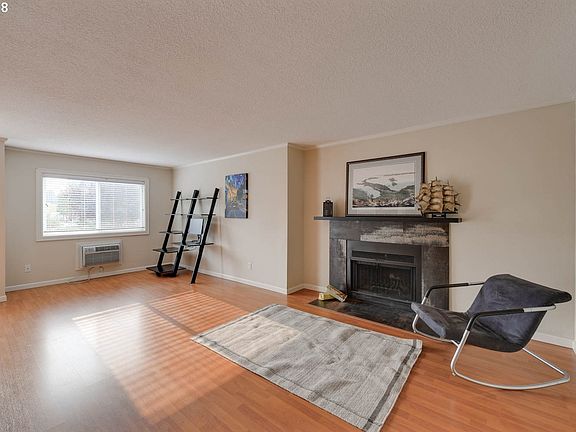 4th image of 6600 SE Division St APT 203
