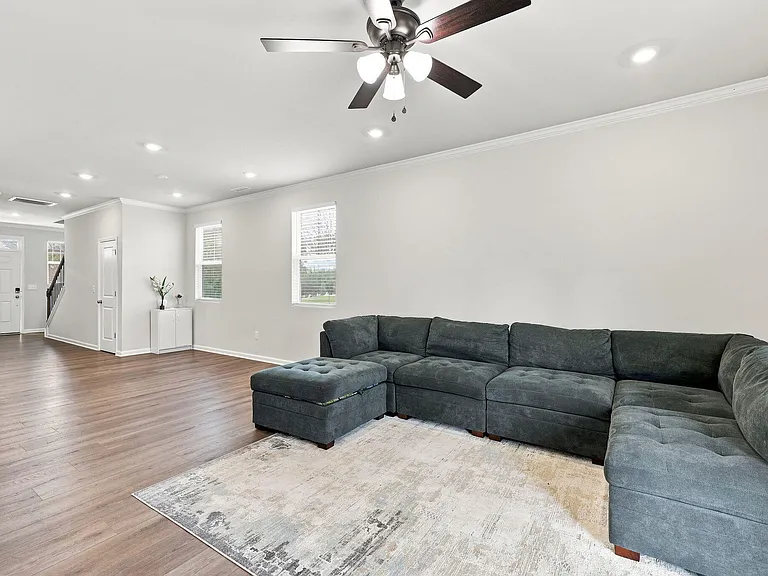 1101 Aberleigh Ln — Photo 10