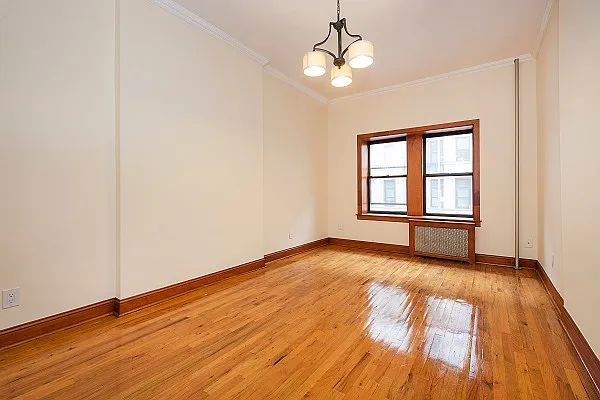 Rented by Perry Associates NYC Inc | media 3