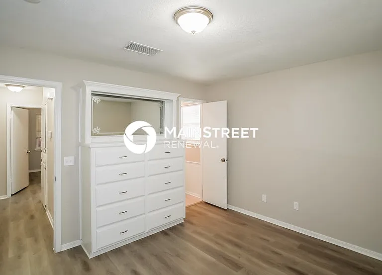 3104 Saint John Ave — Photo 11