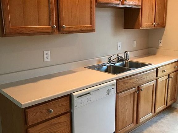 2nd image of 1305 Kensington Pl