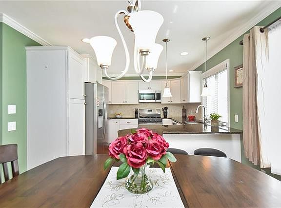 4th image of 4217 Gloria Ln