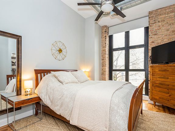 5th image of 1635 W Belmont Ave APT 320