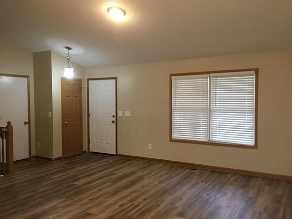 2nd image of 118 Horizon Ct