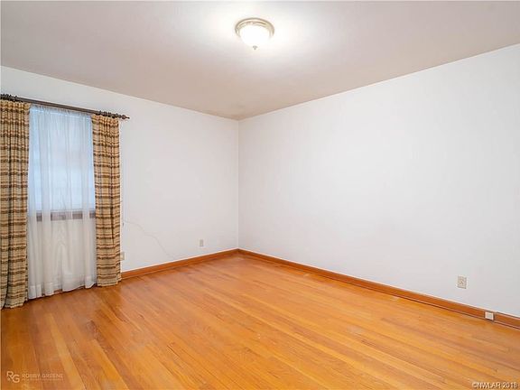 3rd image of 2808 Bobbie St