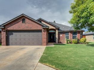 616 N 6th St, Wolfforth, TX 79382