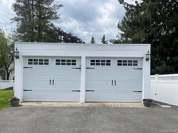 4th image of 64 Tamarack Road