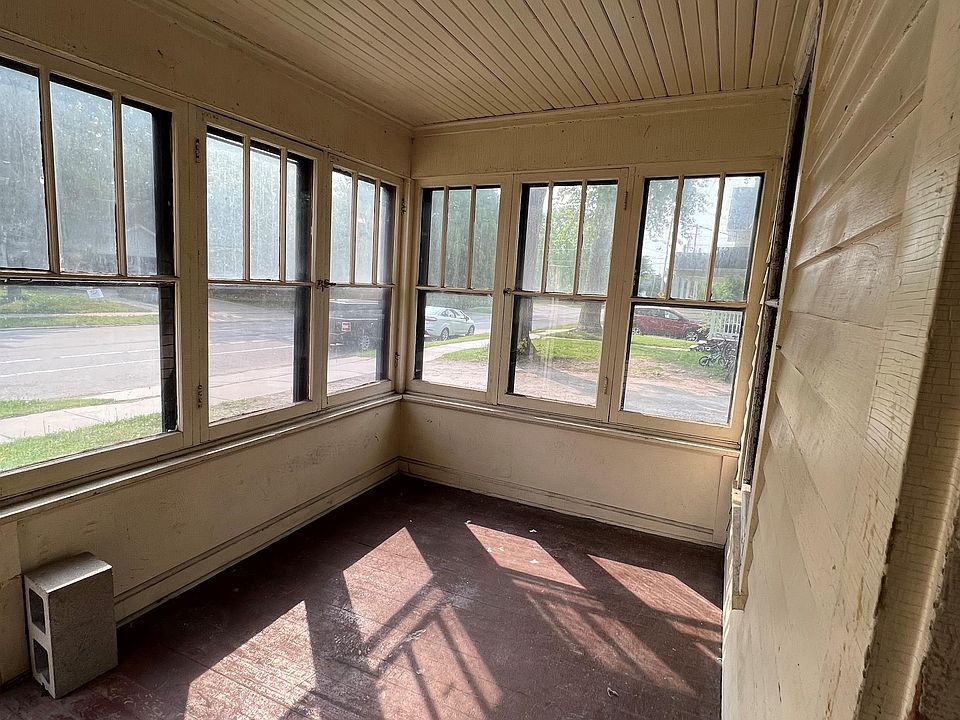 1217 High Ave Oshkosh WI Zillow