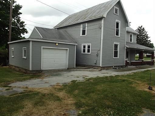 4th image of 47 Saint Clair St