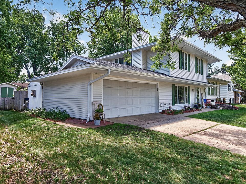 1st image of 1094 Lowell Dr