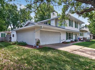 1094 Lowell Dr, Apple Valley, MN 55124