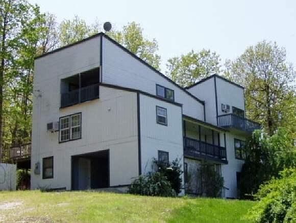 1st image of 305 Blue Spruce Ln