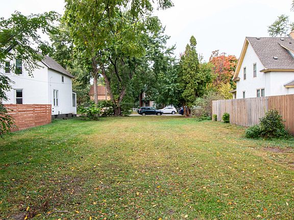 3rd image of 2639 Jackson St NE