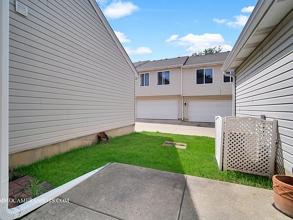 5th image of 203 E Victoria Cir #203