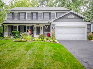 514 Wood Creek Dr, Island Lake, IL 60042
