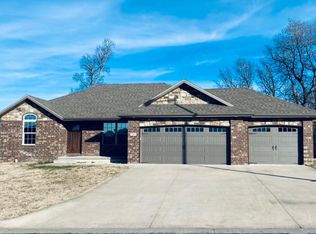 507 Bradford Pear, Clever, MO 65631