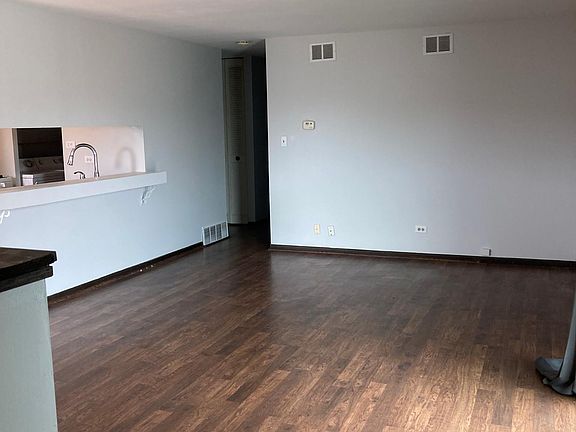 5th image of 7956 163rd Ct