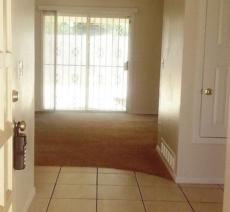 3rd image of 1346 S Lynx Dr