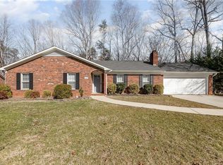 1104 Mapleview Ct, High Point, NC 27265