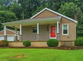 501 Palo Alto Dr, Ellwood City, PA 16117