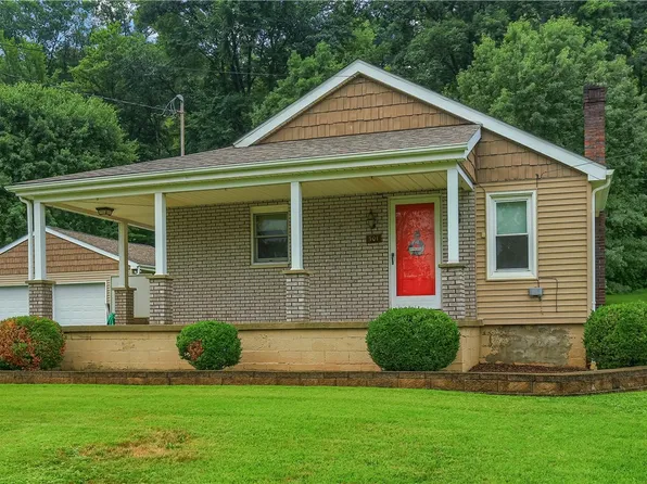 501 Palo Alto Dr, Ellwood City, PA 16117