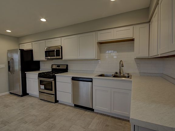 5th image of 5125 W 49th St