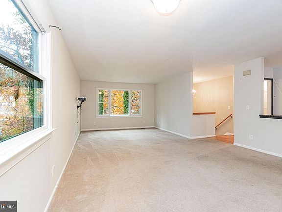 2nd image of 2018 Farragut Dr