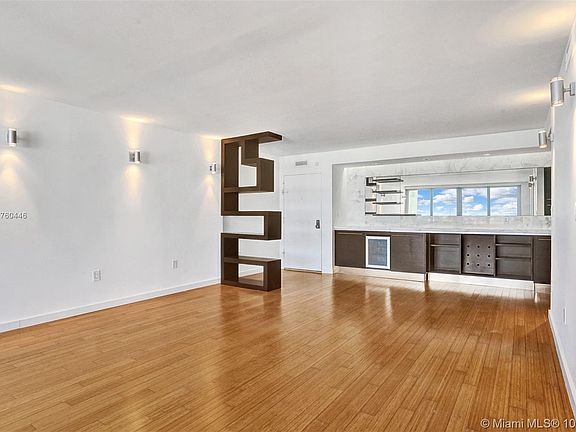 4th image of 11 Island Ave APT 2106