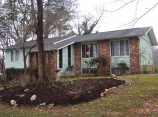 123 Newport Dr, Oak Ridge, TN 37830